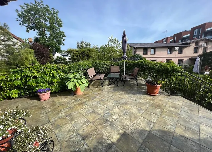 Garden 2 Z Pieknym Ogrodem I Tarasem *