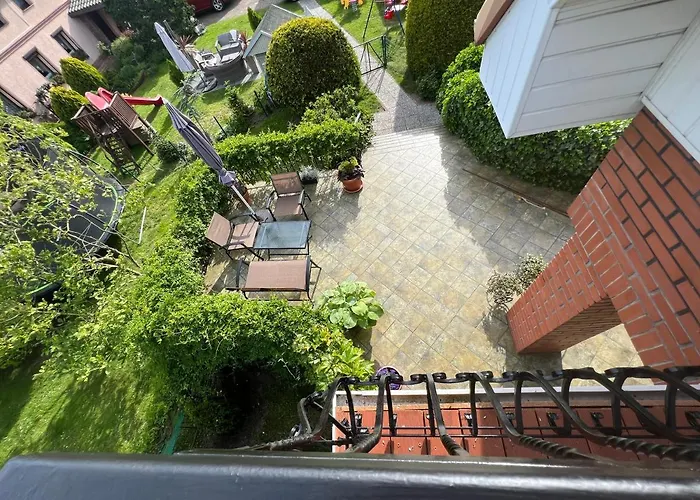 Garden 2 Z Pieknym Ogrodem I Tarasem